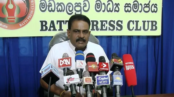 தேர்தலை புறக்கணிக்க முடியாது சிங்களவர்களை நம்பவும் முடியாது