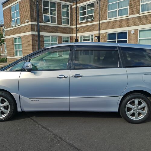 TOYOTA ESTIMA HYBRID E-FOUR