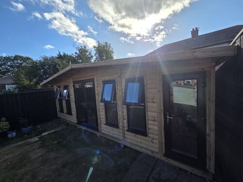 23x12 Summer House Home Bar Combi