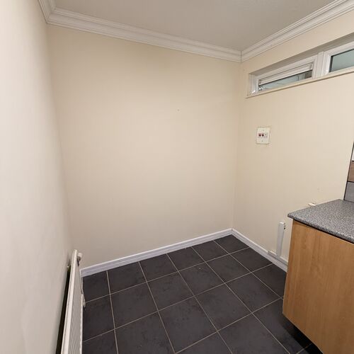 CONNIBURROW - 1 BEDROOM APARTMENT