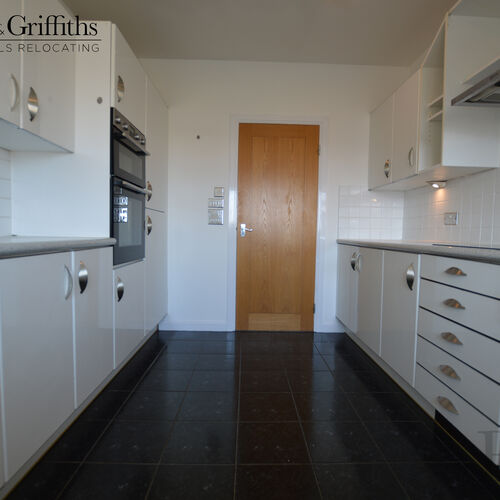 Renting in Cardiff - 3 Bedroom Duplex Penthouse Apartment, Cardiff Bay