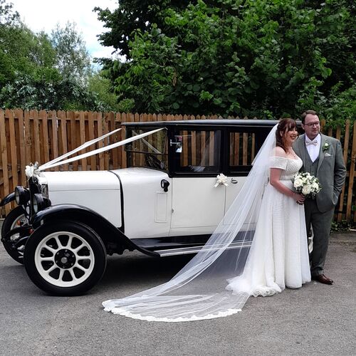 Gallery | Wedding Cars Harpenden, St Albans, Watford, Hemel Hempstead | Heritage Classic Cars