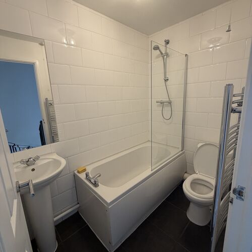 TWO MILE ASH - TWO BEDROOM HOUSE