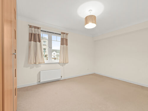 McCormack Place, Larbert, FK5 4TU