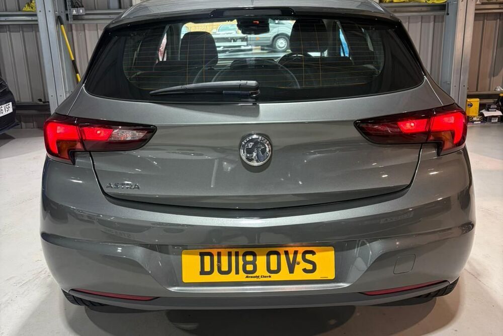 VAUXHALL ASTRA