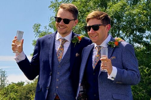 Gallery | Jolly Hucksters Mobile Bar Company | mobile bar Hertfordshire/mobile bar Buckinghamshire/mobile bar Hertfordshire/Wedding bar Buckinghamshire | wedding bar Hertfordshire | Real ale events bar /corporate events Hertfordshire/party bars Buckinghamshire/charity event bars