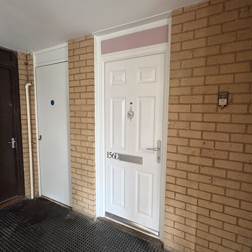 CONNIBURROW - 1 BEDROOM APARTMENT