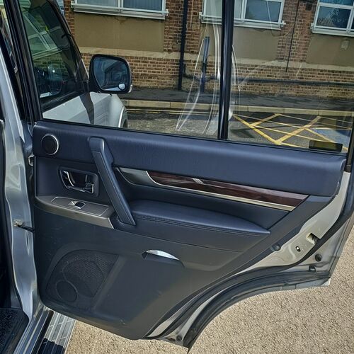 MITSHUBISHI Pajero Shogun 3.8 V6 2012 - Petrol Euro5 Ulez Compliant