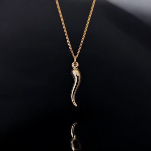 9ct yellow gold cornicello pendant