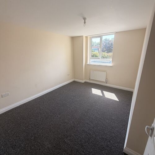 QUEENSWAY, BLETCHLEY - TWO BEDROOM