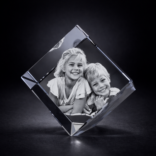 Iona 3D Crystal Cube – 60×60×60mm