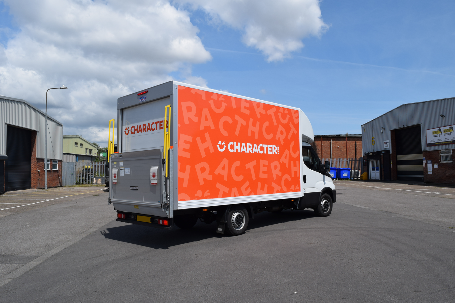 Character.com - Iveco Daily Box Van 