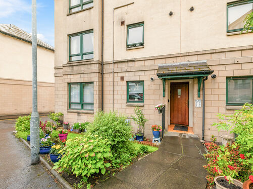 Colville Gardens, Alloa, FK10 1DU