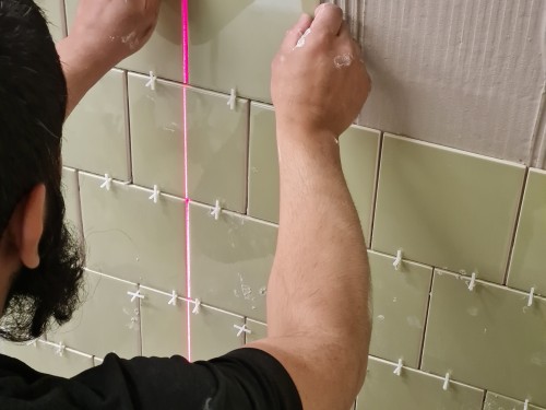 How to become a Tiler in the UK ( 2026 Beginners Guide)