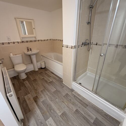 OLD WOLVERTON - 3 BEDROOM BARN CONVERSION