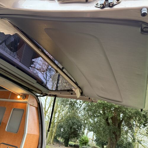 Wellhouse Toyota Granvia Luxury Camper Van 4 Berth - Automatic 4WD