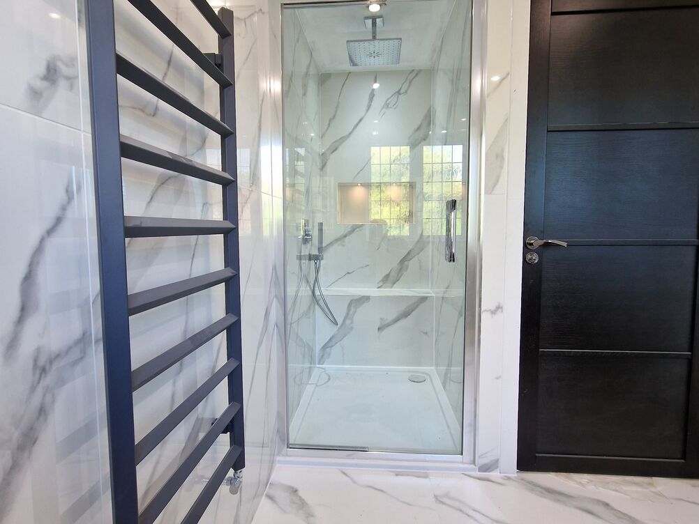 5 Bedroom double extension and full refurbishment 