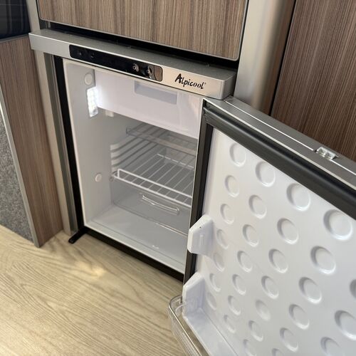 2018 Peugeot Boxer Camper Van 2.0 HDi Pro L4H2 XLWB - Pro Conversion 