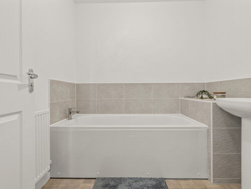 Middlerigg Avenue, Reddingmuirhead, FK2 0WG