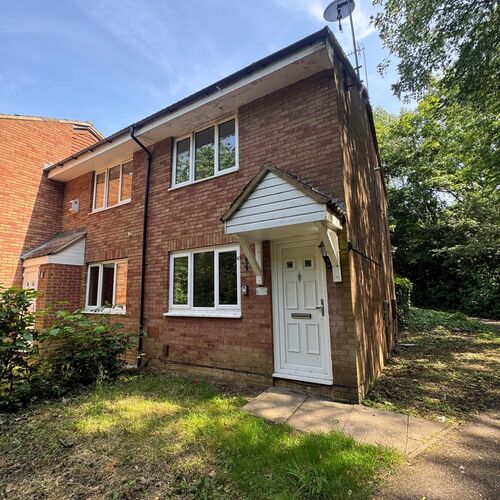 BRADWELL VILLAGE - 2 BEDROOM HOUSE with Garden
