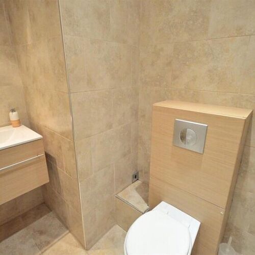 2 BEDROOM APARTMENT TO LET