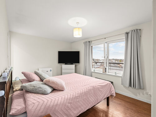 James Short Park, Falkirk, FK1 5EB