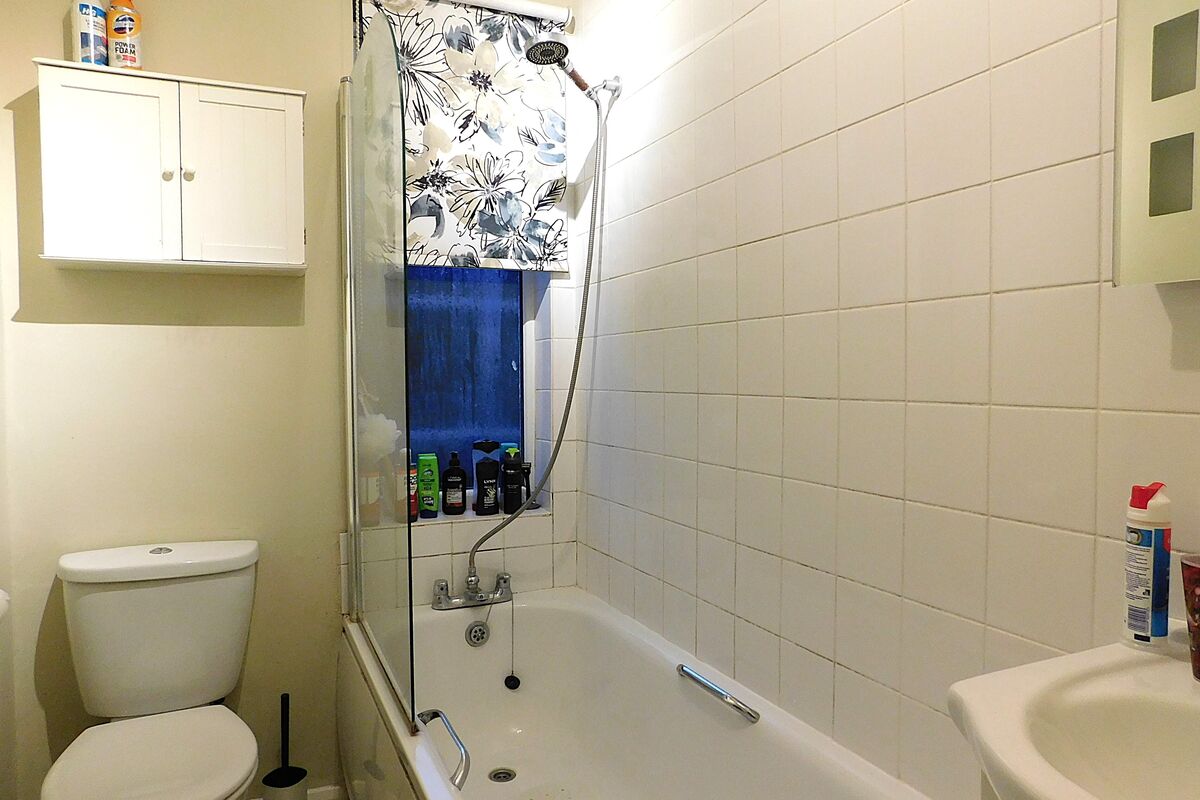 Vicarage Road, Sunbury