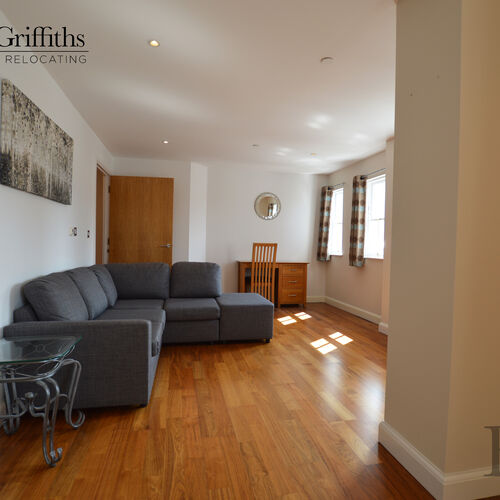 Renting in Cardiff - 1 Bedroom Apartment, Cardiff City Centre - DEPSOIT FREE OPTION