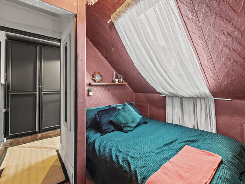 Russel Street, Falkirk, FK2 7HU