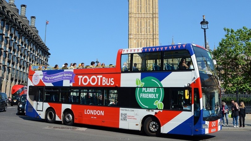 Bath Bus Company 32 Vehicle Tootbus Branding