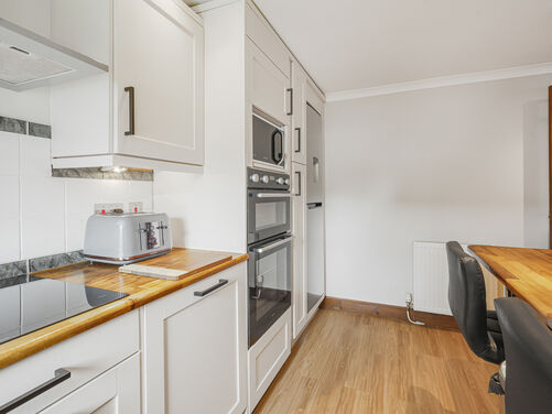 Garvally Crescent, Alloa, FK10 2LZ