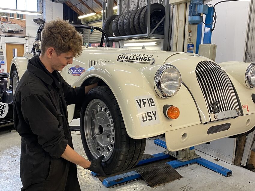 Our Team | Techniques: Morgan Service Dealer - Morgan Service and Repairs