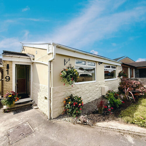 Bryn Henllan, Brynna, CF72 9SG