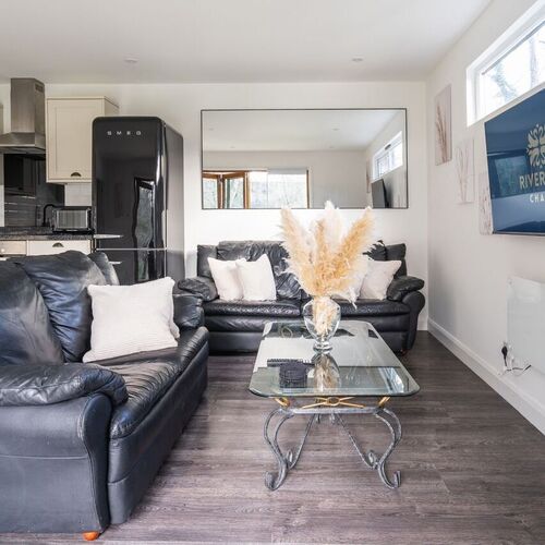 Little Tolpitts Lane, Watford WD18 9QG