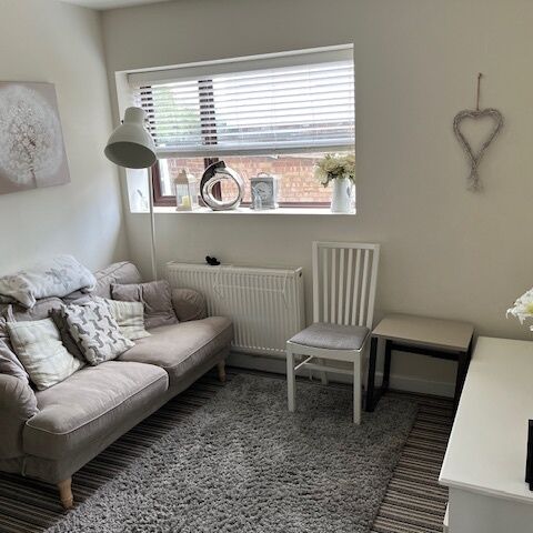 Cricklade Road  Ensuite Room To Let