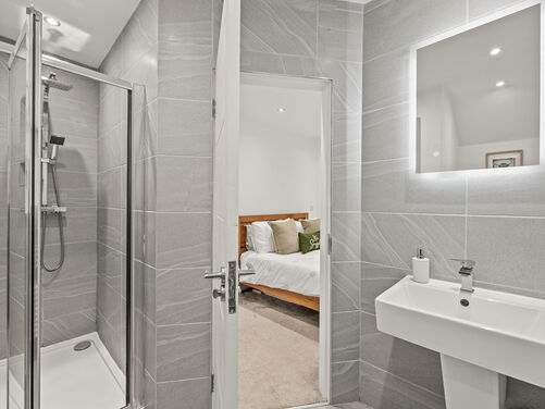 Hawley Road, Falkirk, FK1 1SW