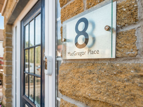 Macgregor Place, Larbert, FK2 8RJ