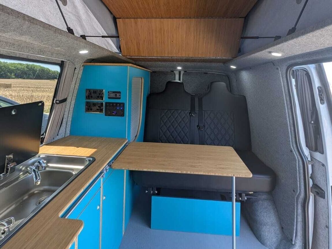  Expedition - 4-Berth Campervan