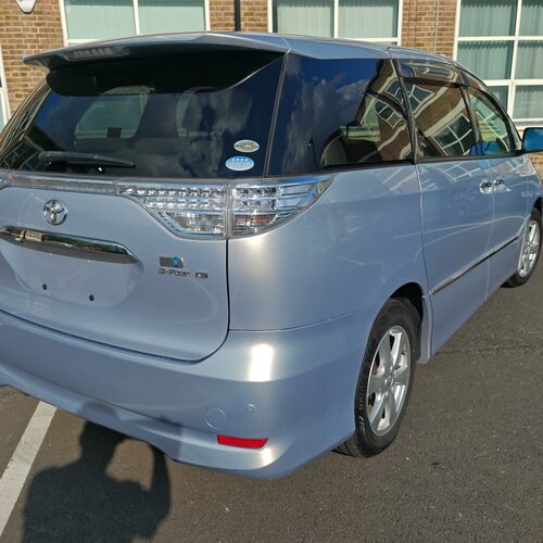 TOYOTA ESTIMA HYBRID E-FOUR