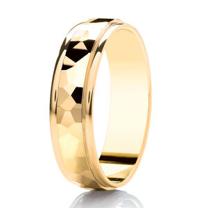 Highly polished hammered band with parallel grooves