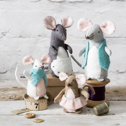 Mouse Family Felt Craft Kit by Corinne Lapierre