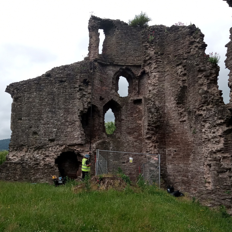 Abergavenny Castle Archaeology & 3D Scanning | APAC