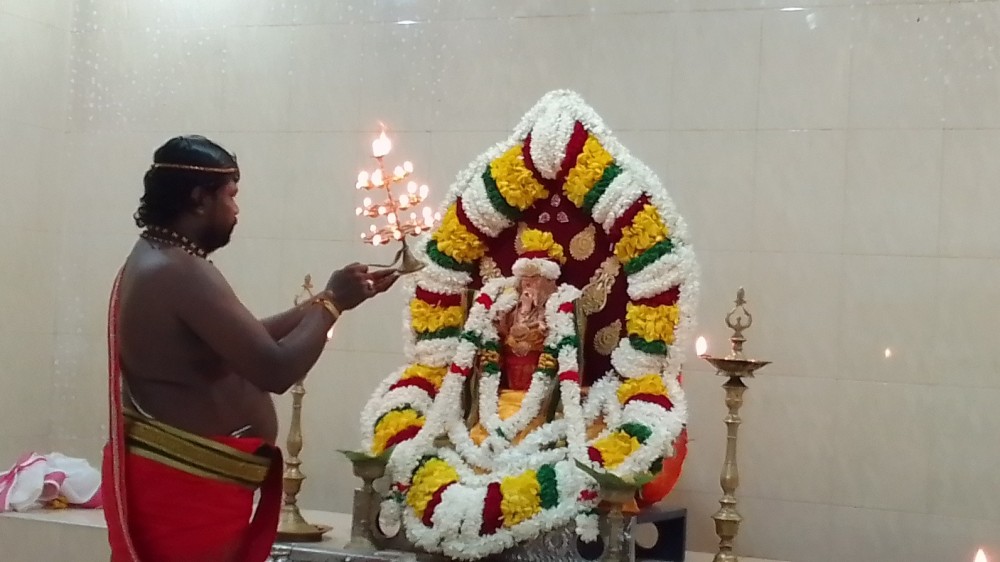 வதிரி பூவற்கரைப் பிள்ளையார் ஆலய மணவாலக்கோல உற்சவம்