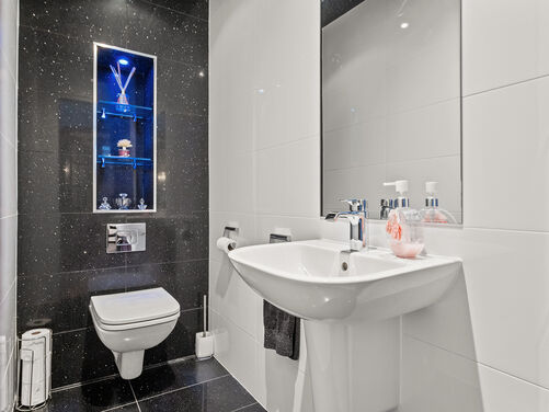 Orchard Grove, Polmont, FK2 0XE