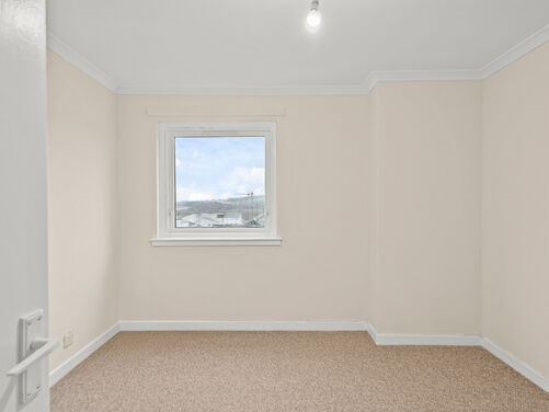 Calder Place, Hallglen, Falkirk, FK1 2QZ