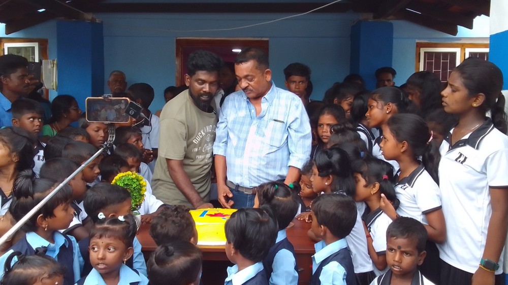 பிறந்தநாளை முன்னிட்டு பல இலட்சம் பெறுமதியில் உதவிட்ட வித்தியானந்தன்