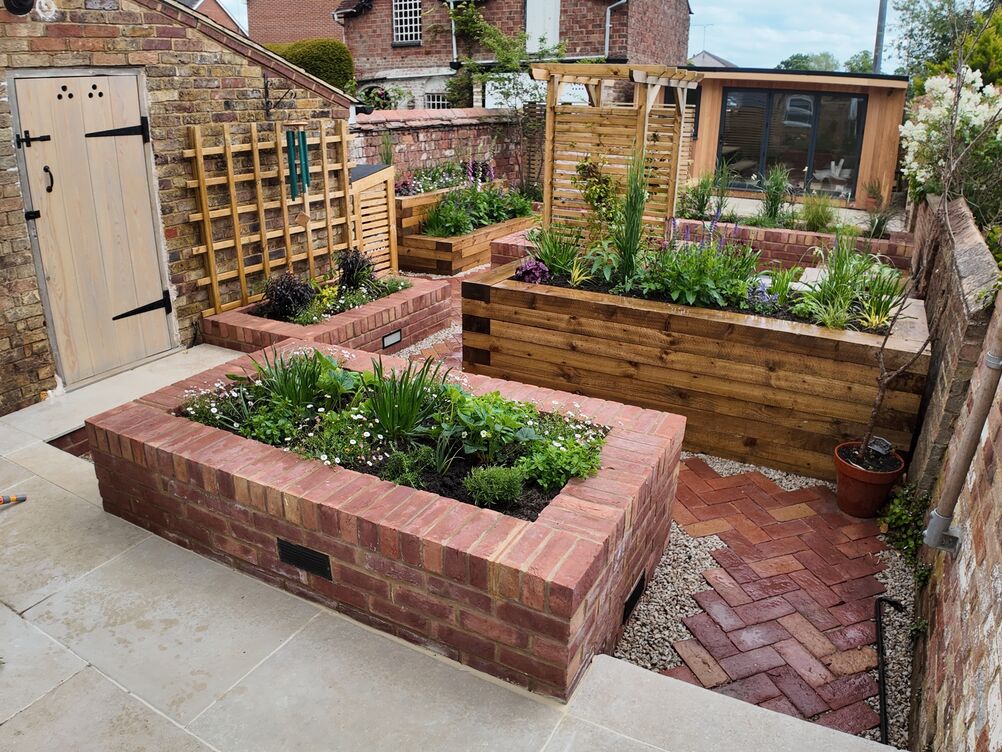 Gallery | Hd Landscaping | Landscape Gardening | Garden Maintenance Leighton Buzzard | Garden Design Bedfordshire