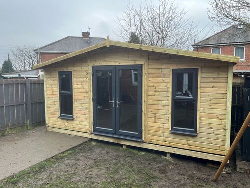 18x10 Apex Summer House
