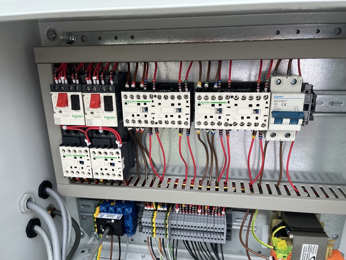 Climate control computers  | Eureka Growing Systems Ltd | Commercial greenhouse builder England | Greenhouse shade screen installers Scotland | Commercial greenhouse repairs Wales | Commercial greenhouses UK  | Commercial greenhouses repairs UK | Commercial greenhouse shade and energy screens UK