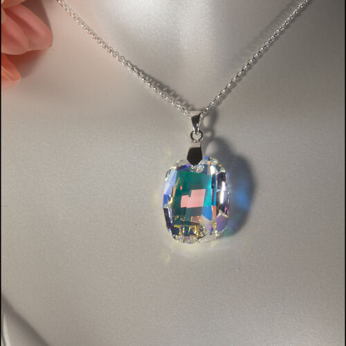 28mm Serinity Aurora Borealis Cushion-Cut Crystal Pendant